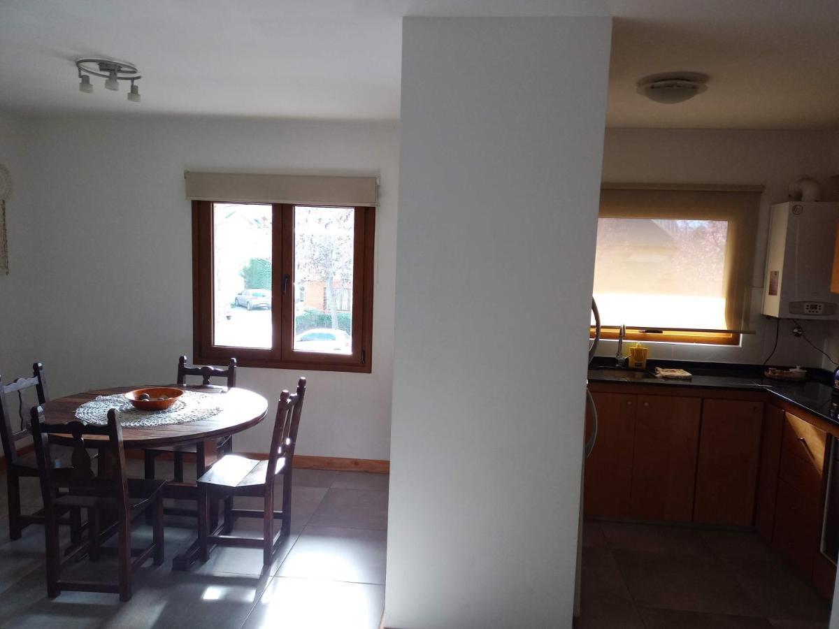Comodo Departamento Centrico En San Martín de los Andes Buitenkant foto